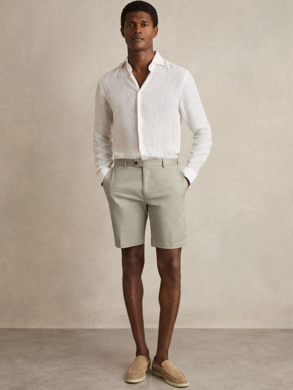 Cotton Chino Shorts With Stretch in Soft Sage
