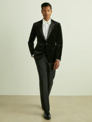 Velvet Single Breasted Slim Fit Jacket in Black