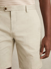 Cotton Chino Shorts With Stretch in Stone