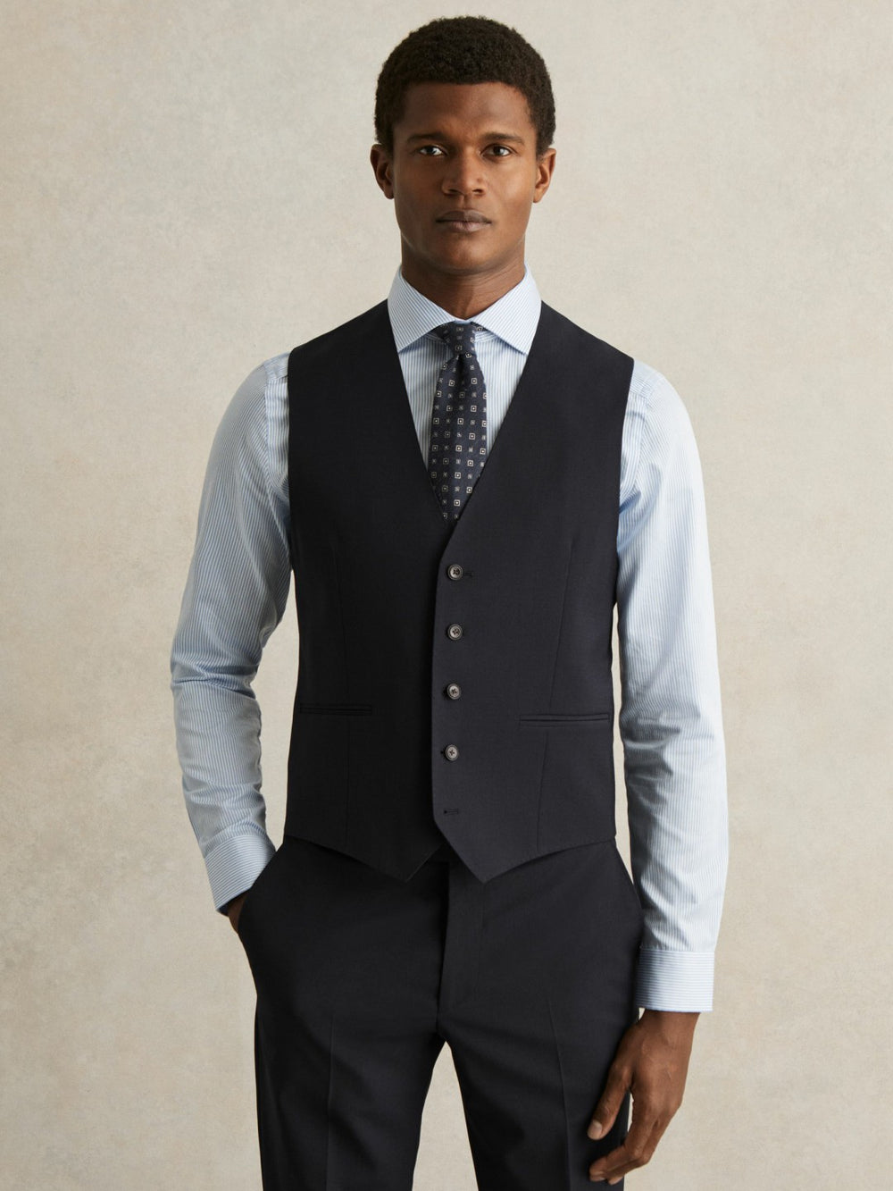 Wool-Blend Slim-Fit Waistcoat in Navy