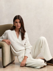Cashmere V-Neck Jumper in Cream