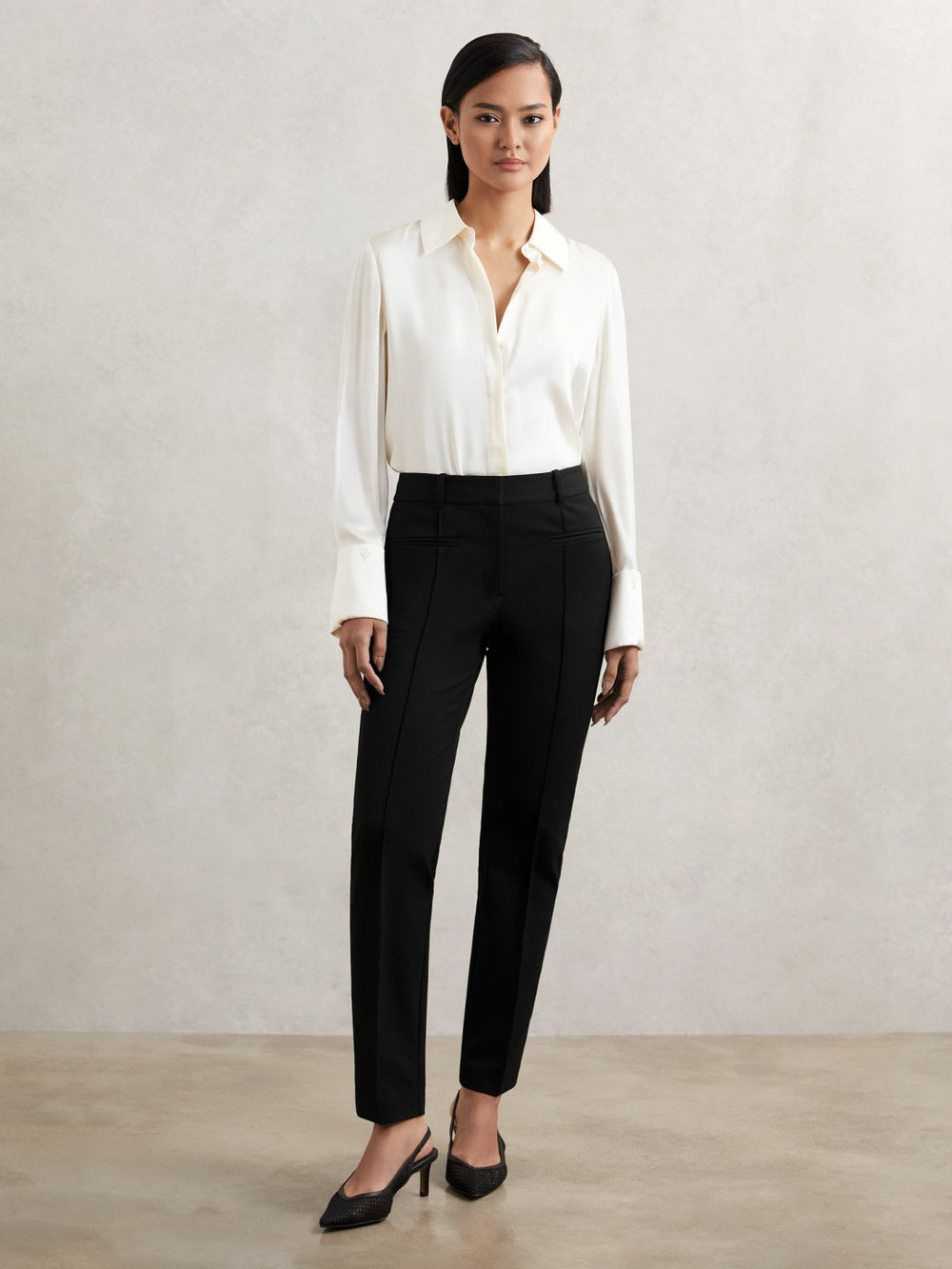 Pintuck Tapered Trousers in Black