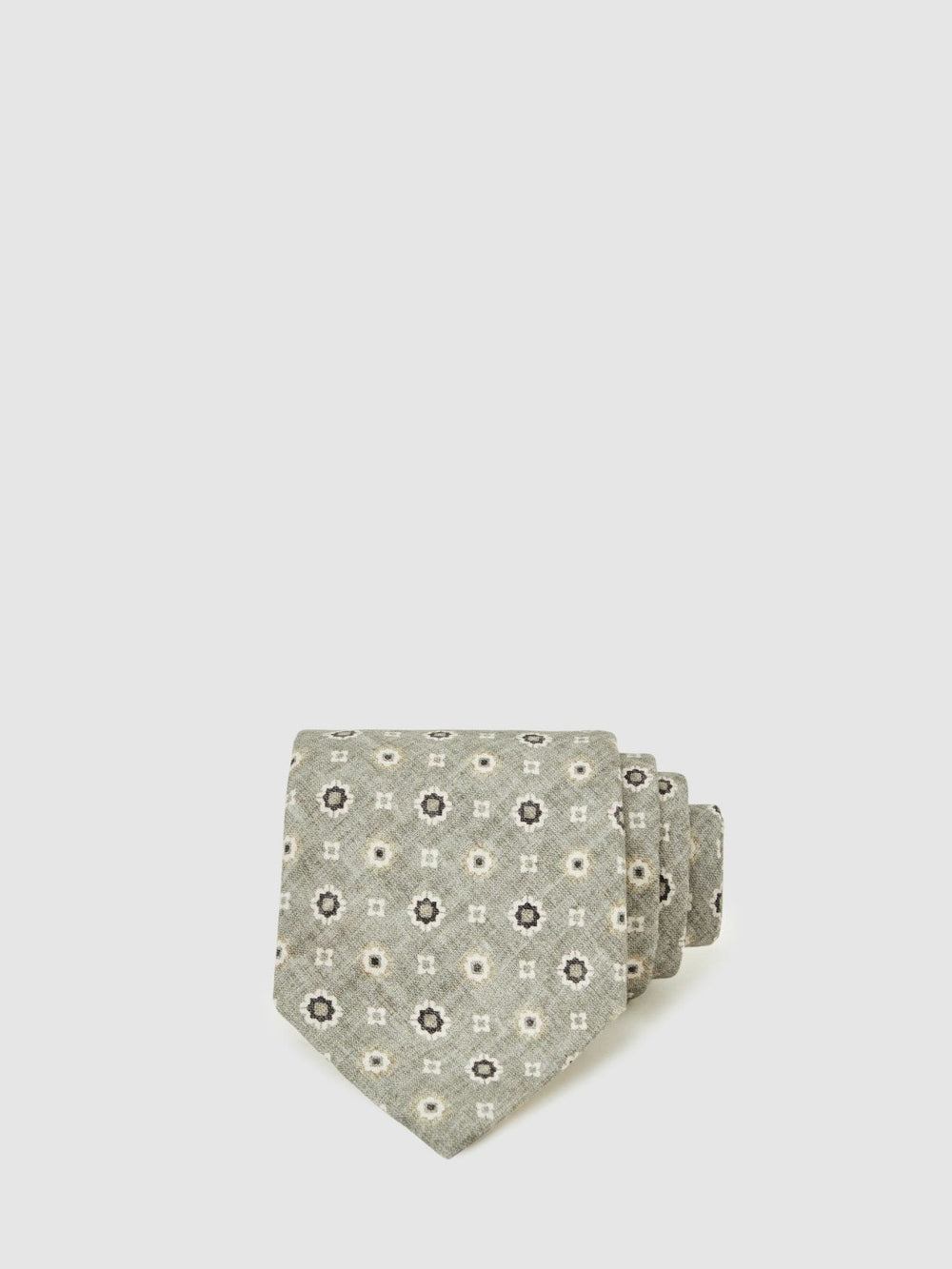 Silk Floral-Medallion Tie in Soft Sage