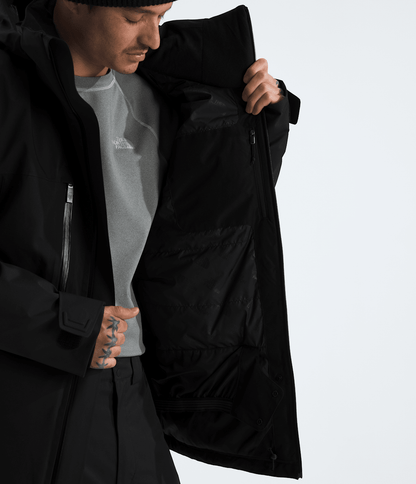 Men’s Chakal Jacket / The North Face