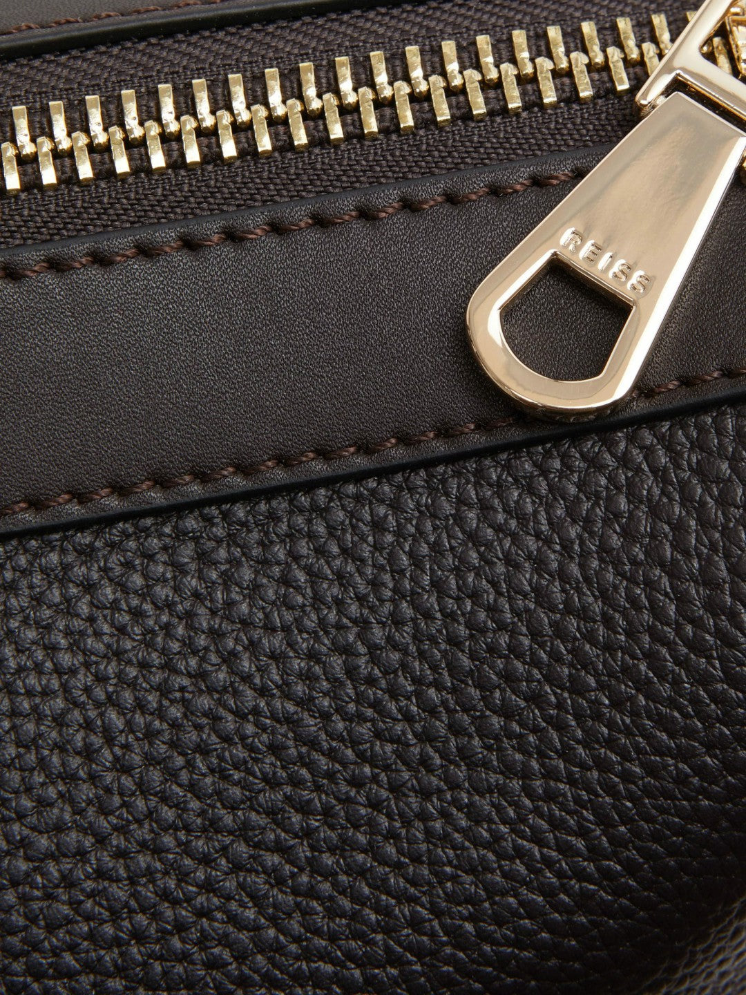 Leather Holdall in Chocolate
