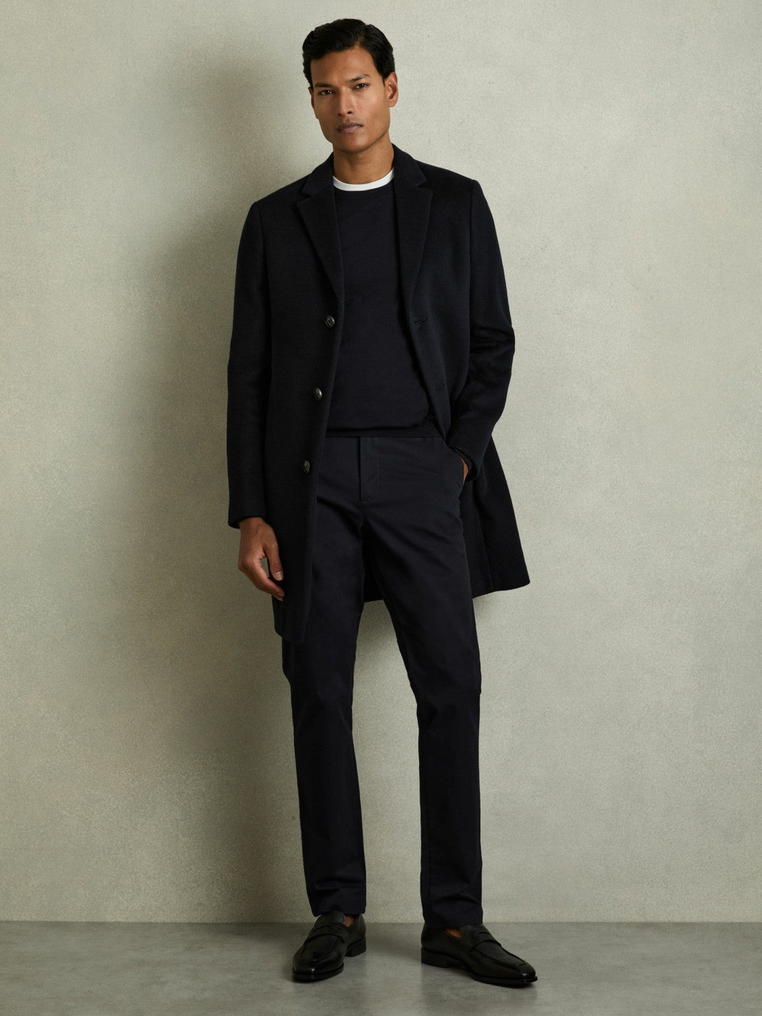 Slim Fit Washed Cotton Blend Chinos in Navy