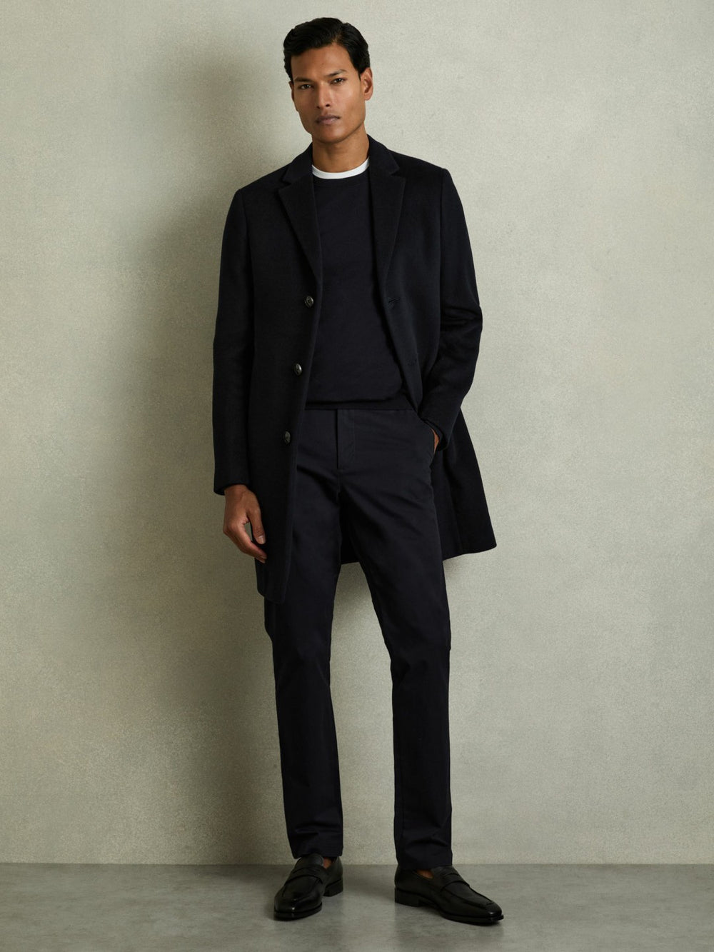 Slim Fit Washed Cotton Blend Chinos in Navy