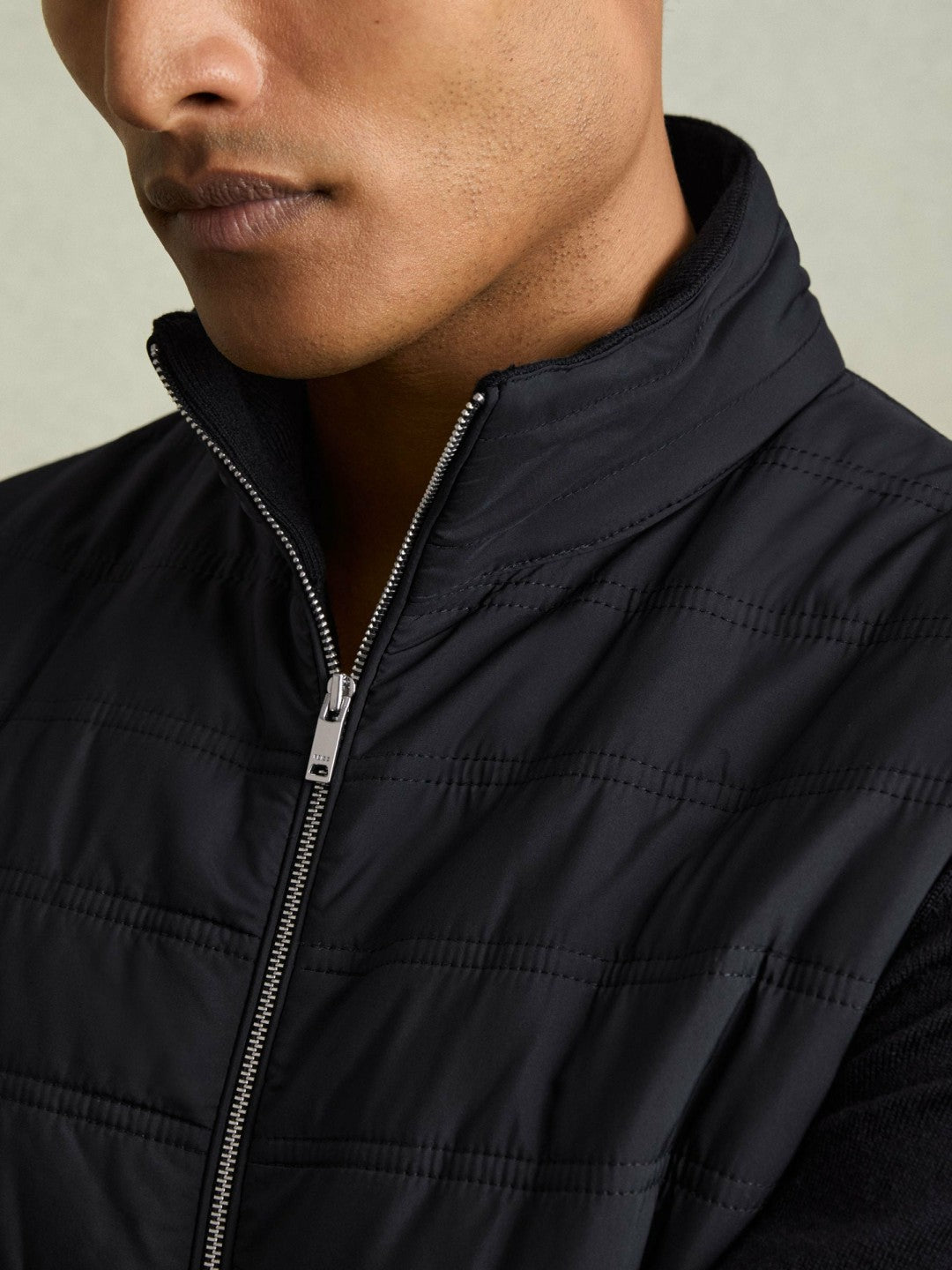 Hybrid Quilt and Knit Zip-Through Gilet in Navy