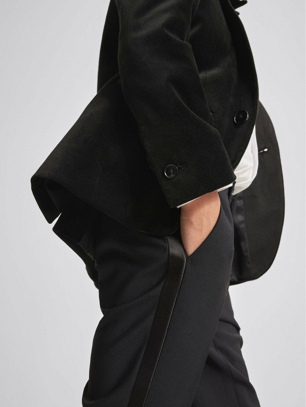 4-9 yrs Single Breasted Velvet Blazer in Black