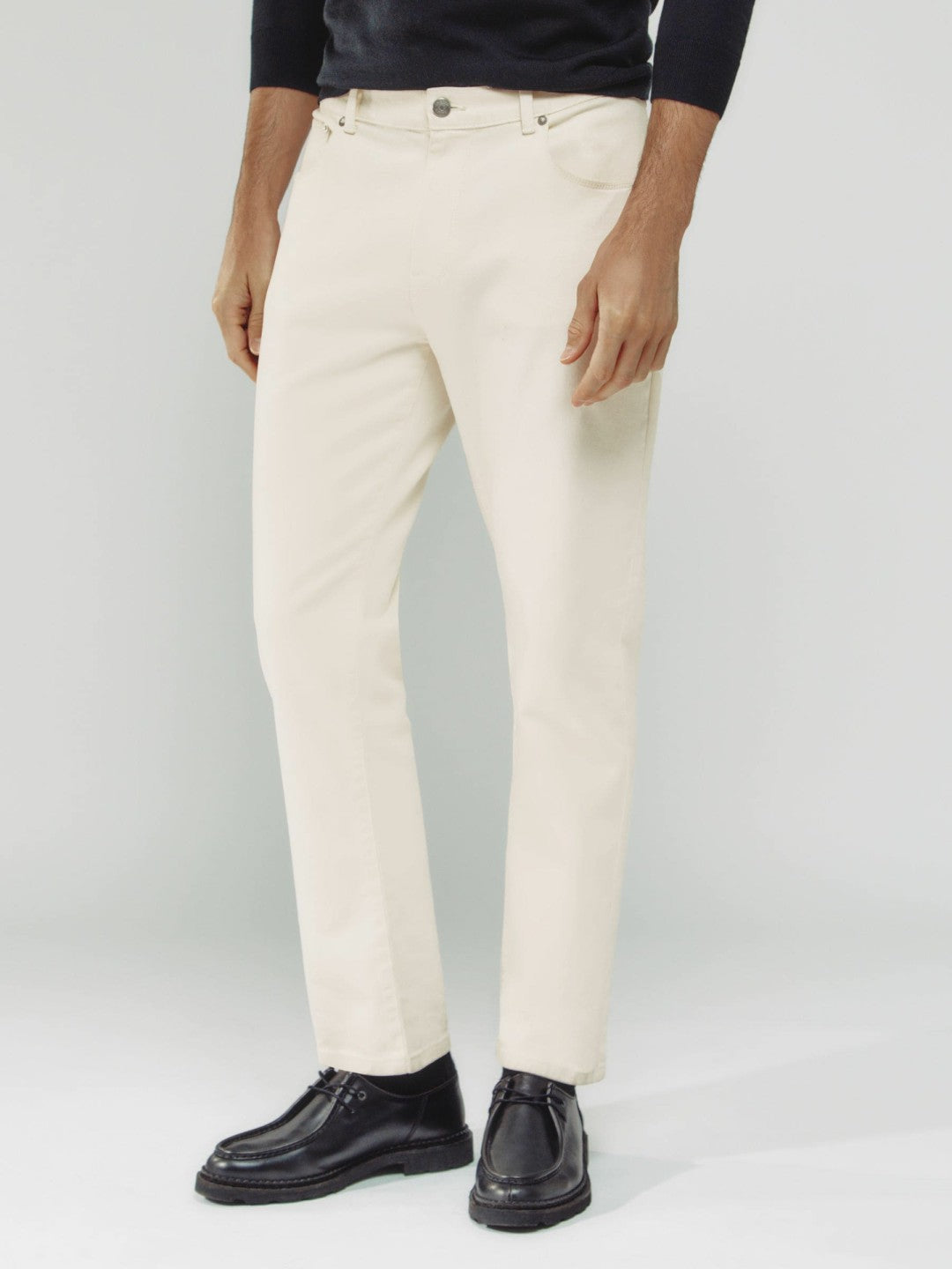 Straight-Leg Jeans in White