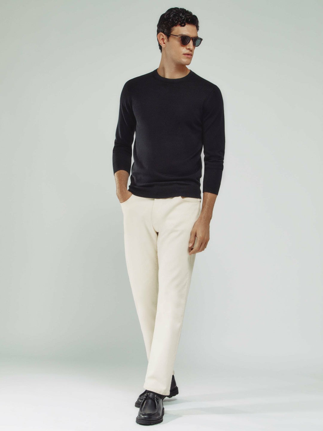 Straight-Leg Jeans in White
