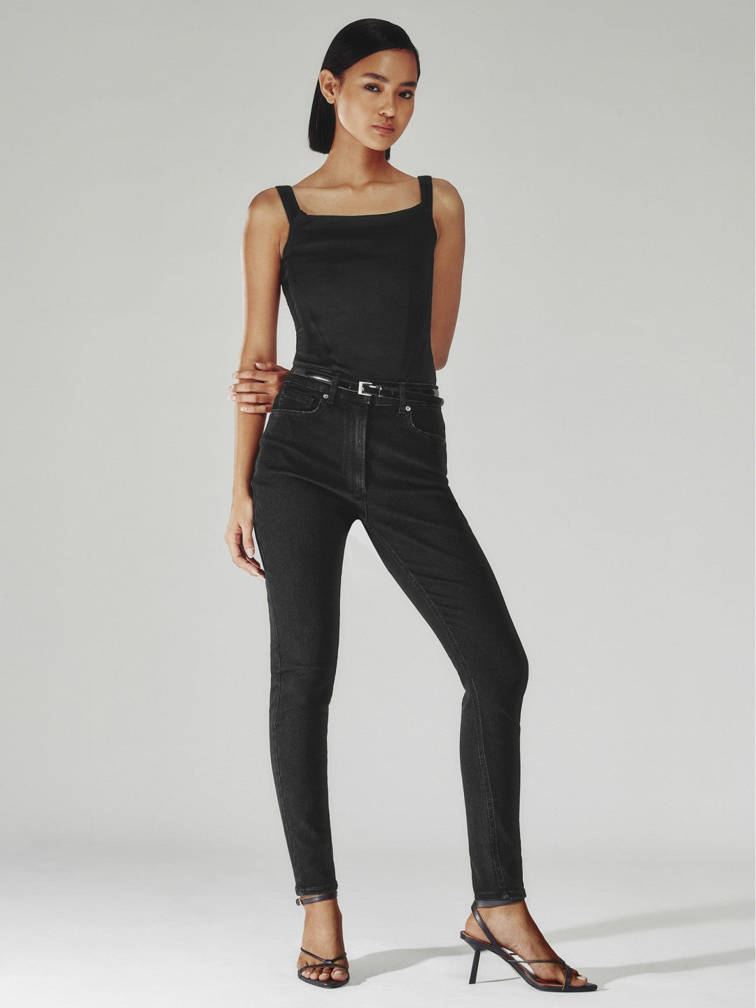 Petite Skinny Jeans in Black
