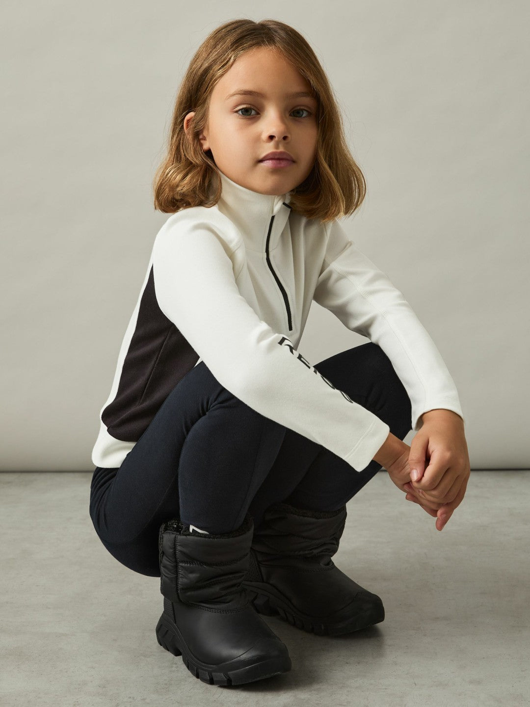 9-13 yrs Funnel-Neck Base-Layer Top in White/Black