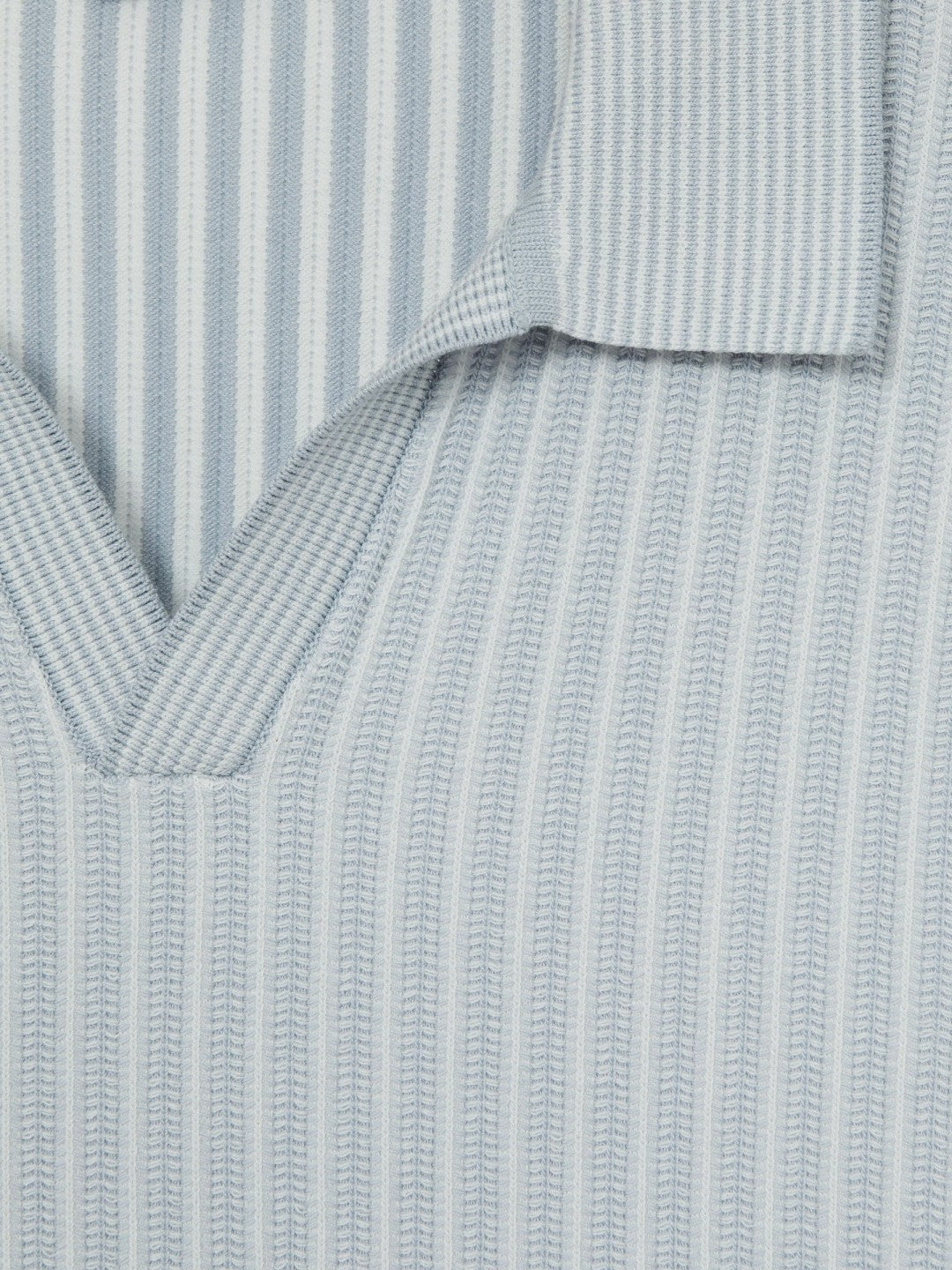 Open-Collar Textured Polo Shirt in Soft Blue/White