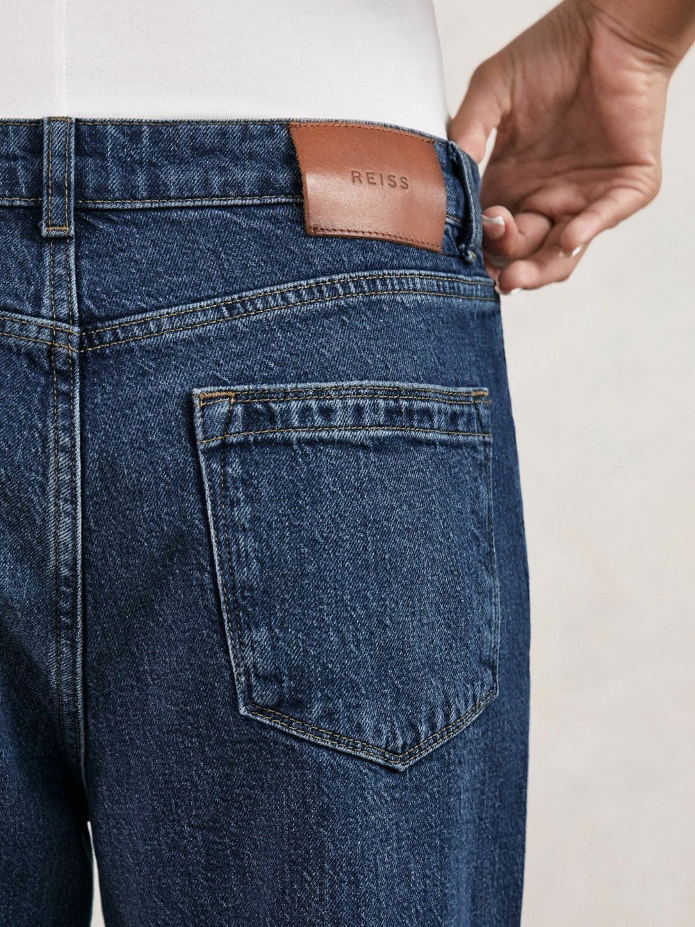 Petite Mid-Rise Straight-Leg Jeans in Mid Blue