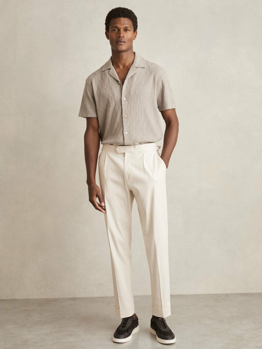 Cotton Textured Cuban-Collar Shirt in Mink Brown