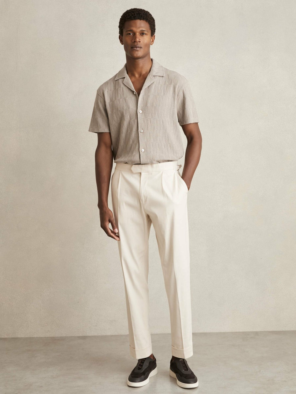 Cotton Textured Cuban-Collar Shirt in Mink Brown