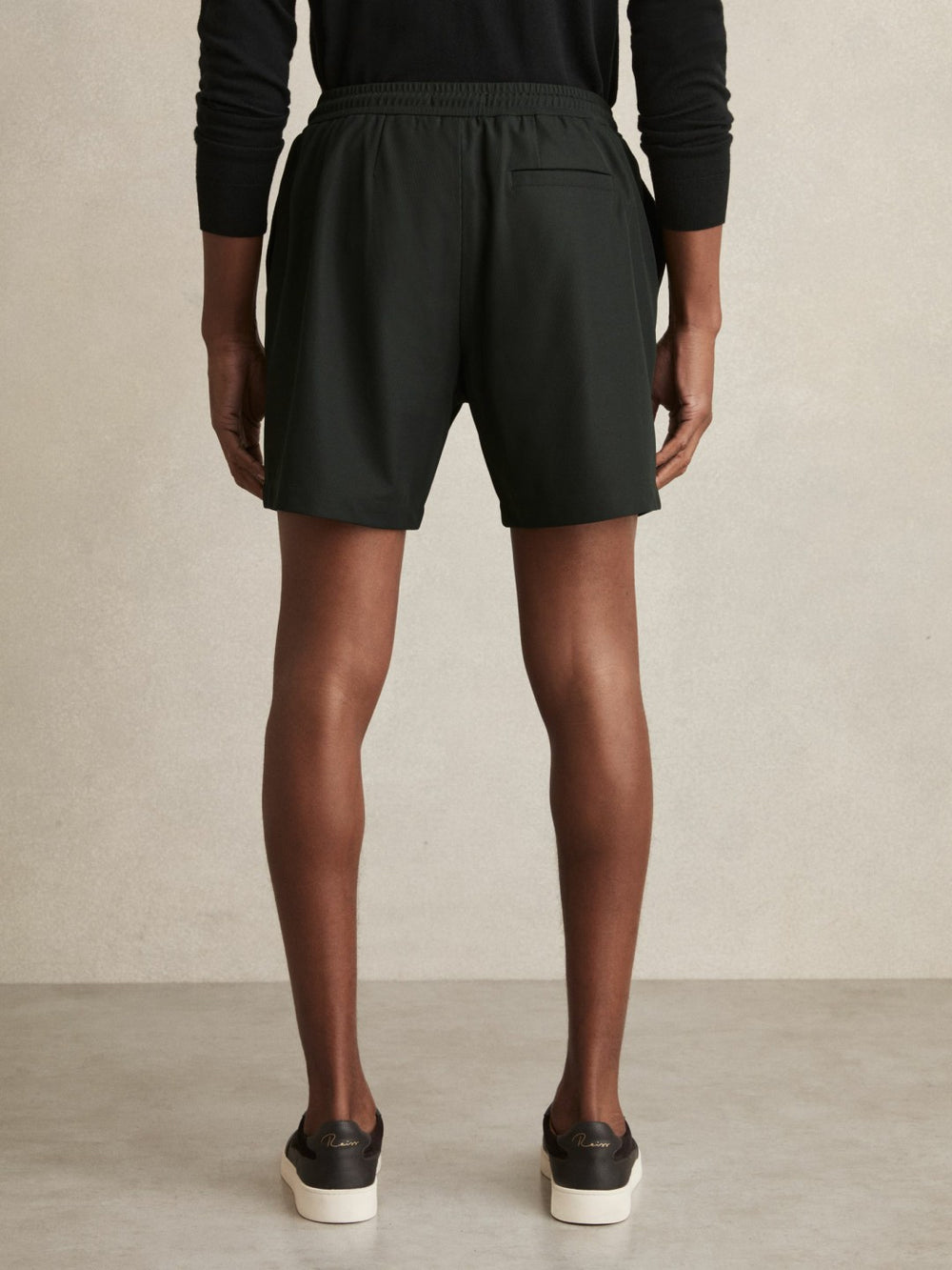Textured Drawstring Shorts in Dark Green
