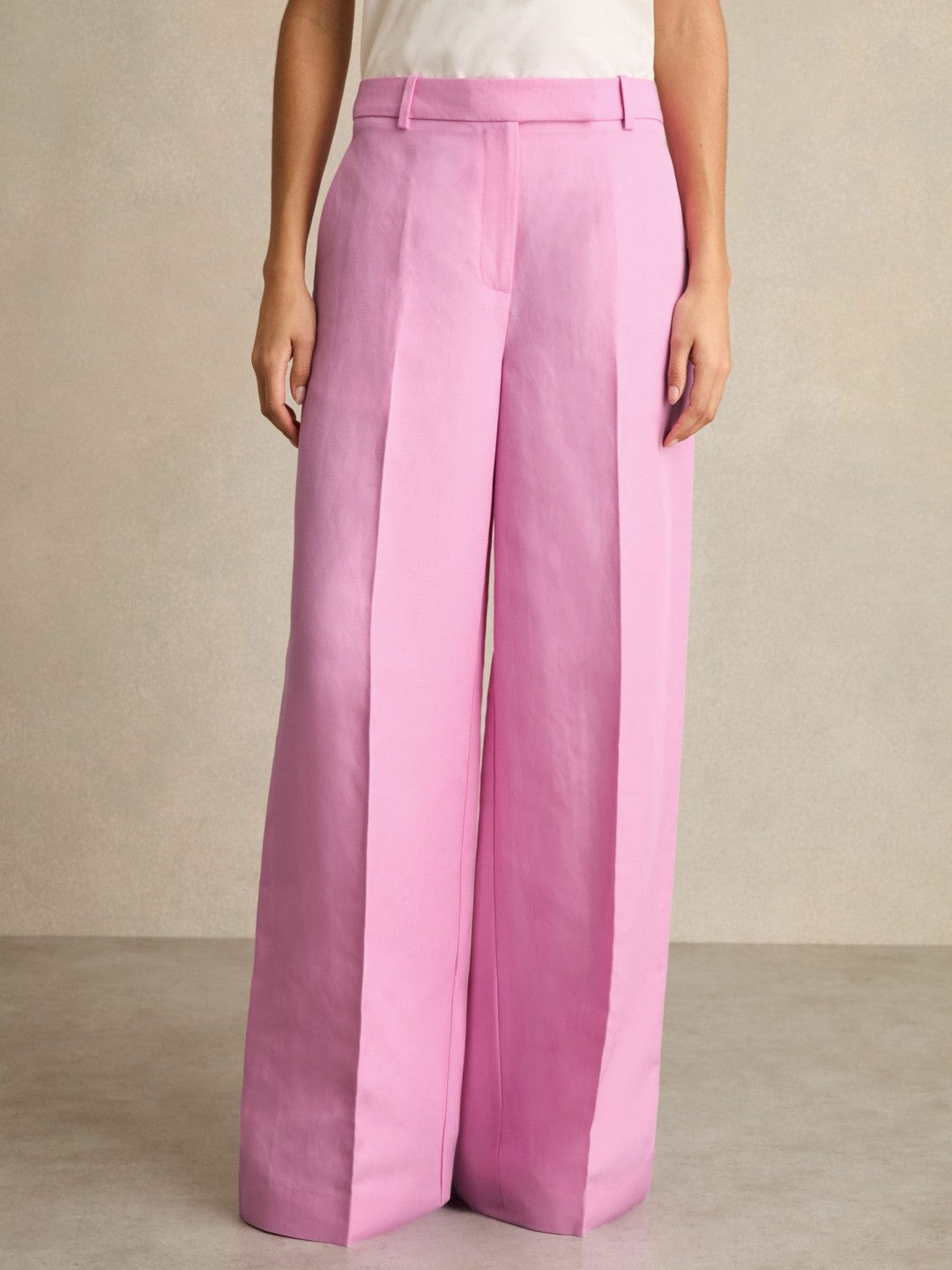 Wide-Leg Trousers With Linen in Pink
