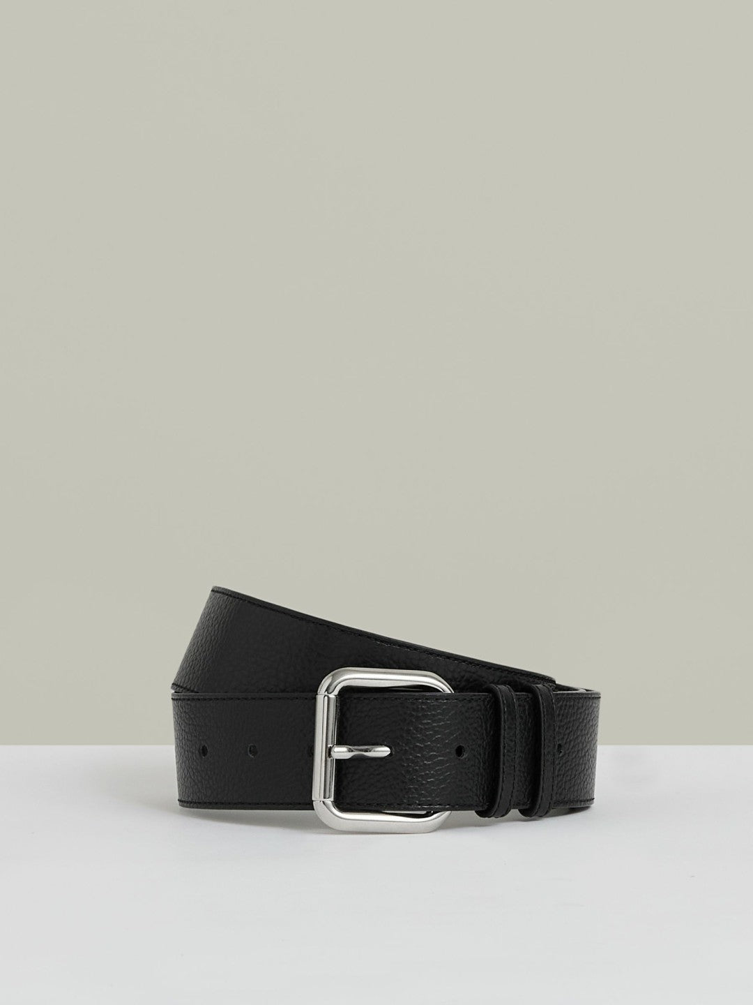 Leather Square Roller Buckle Belt in Black