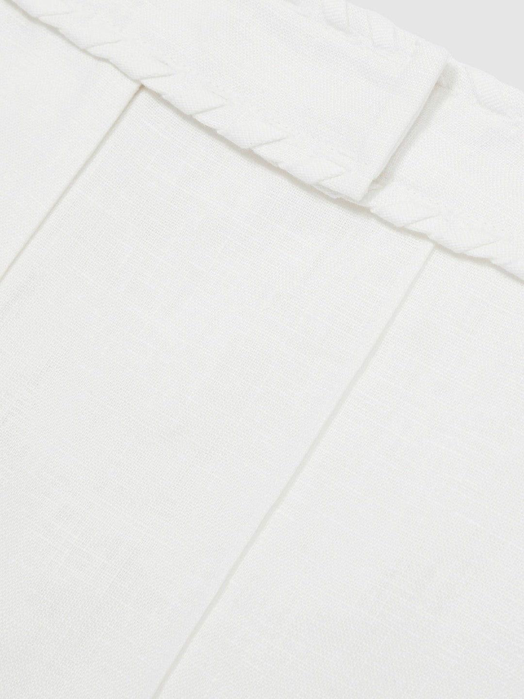 Linen Whipstitch Shorts in White