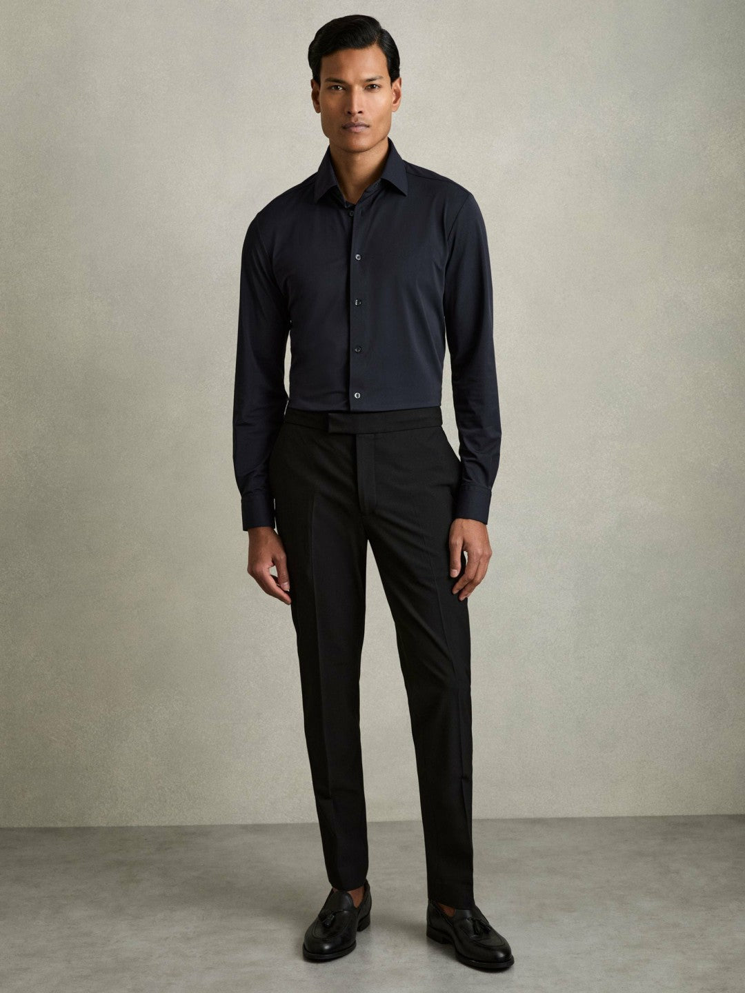 Long-Sleeve Travel Shirt in Navy