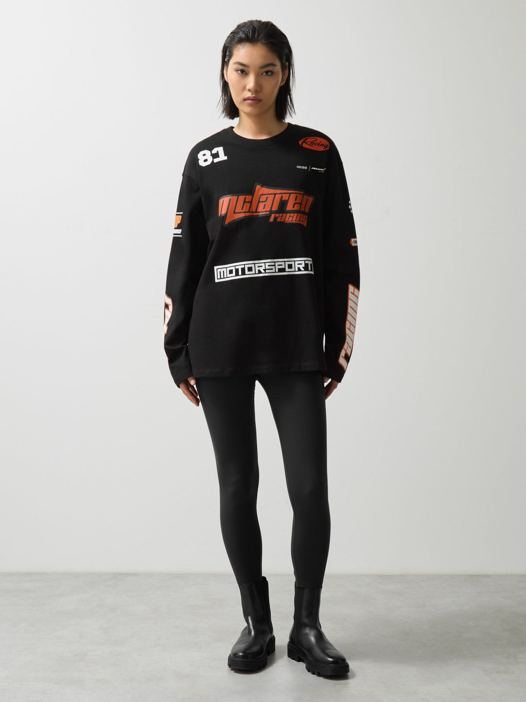 McLaren F1 Team Cotton Logo T-Shirt Unisex Fit in Black