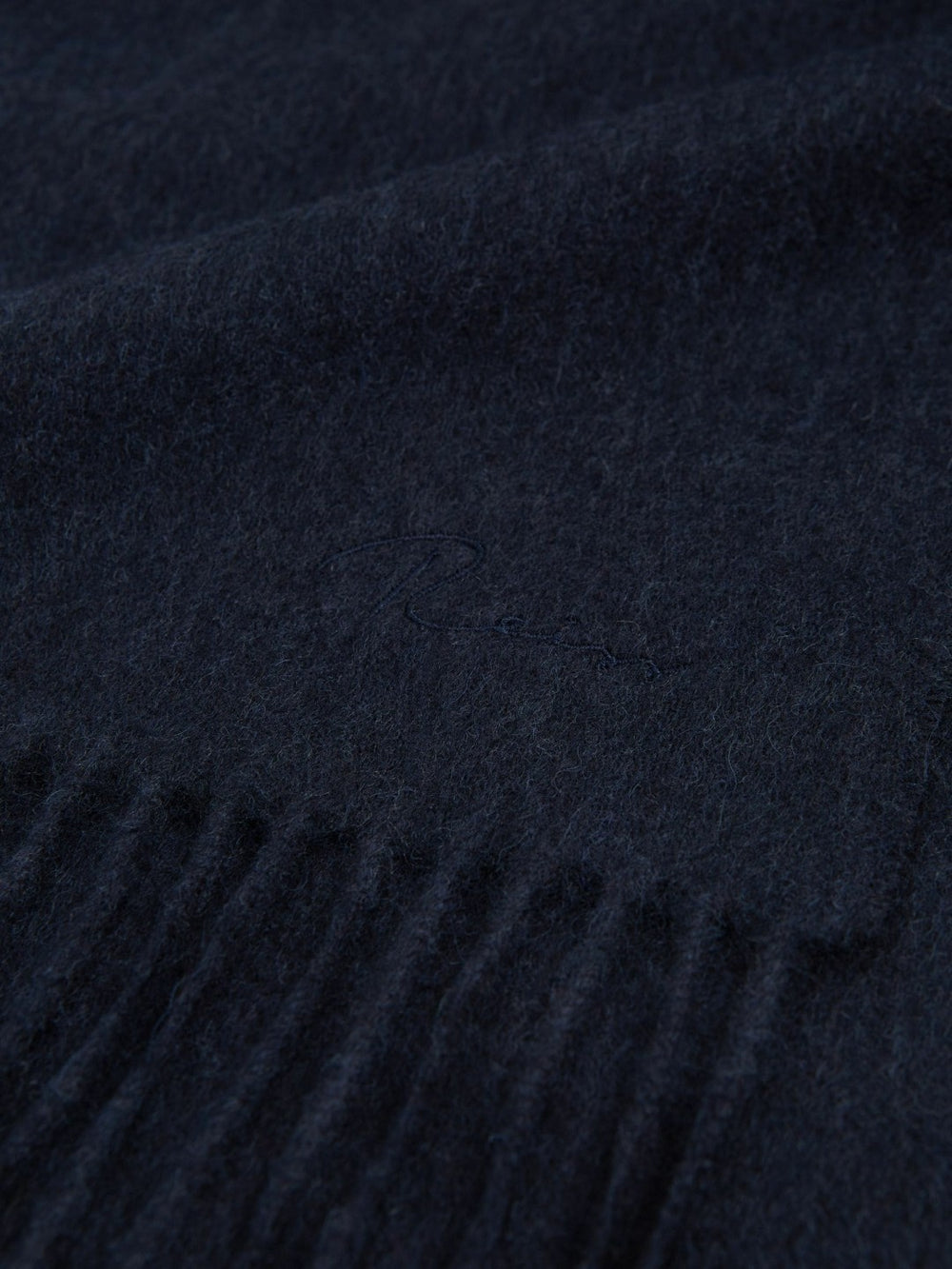 Wool and Cashmere Scarf in Navy