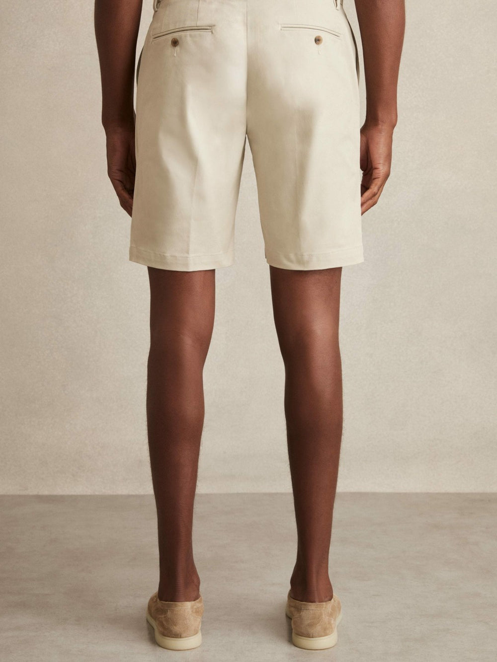 Cotton Chino Shorts With Stretch in Stone