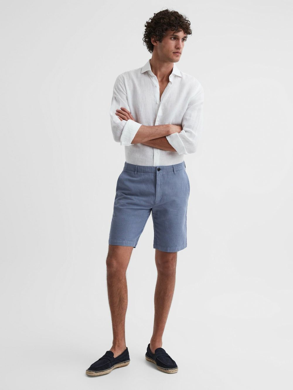 Cotton-Linen Blend Shorts in Airforce Blue