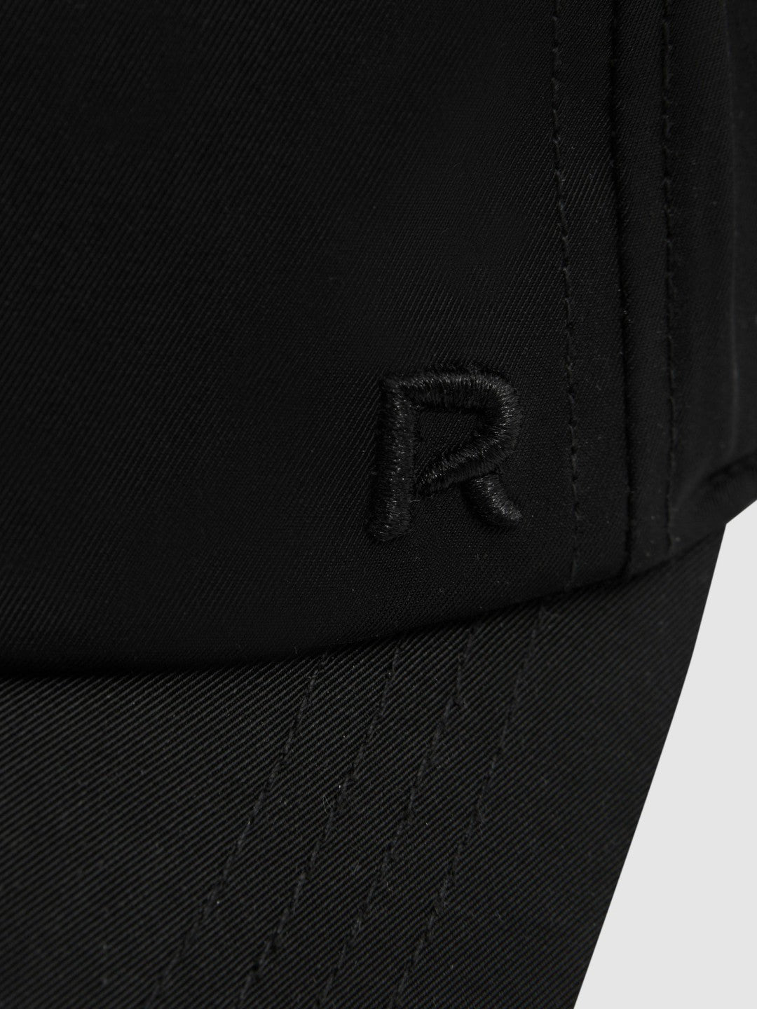 Logo-Embroidered Baseball Cap in Black