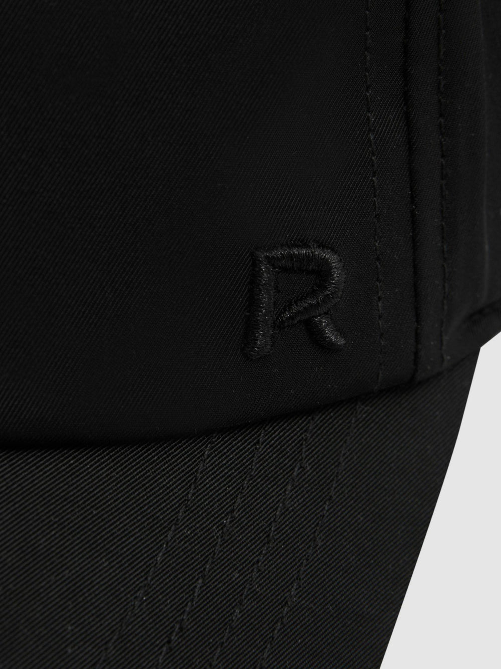 Logo-Embroidered Baseball Cap in Black