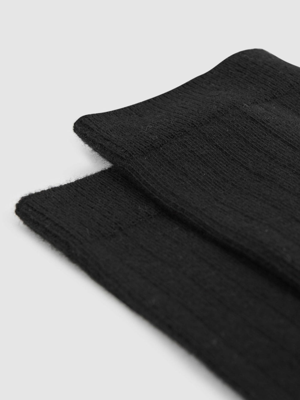 Cotton Blend Ribbed Loafer Socks in Black