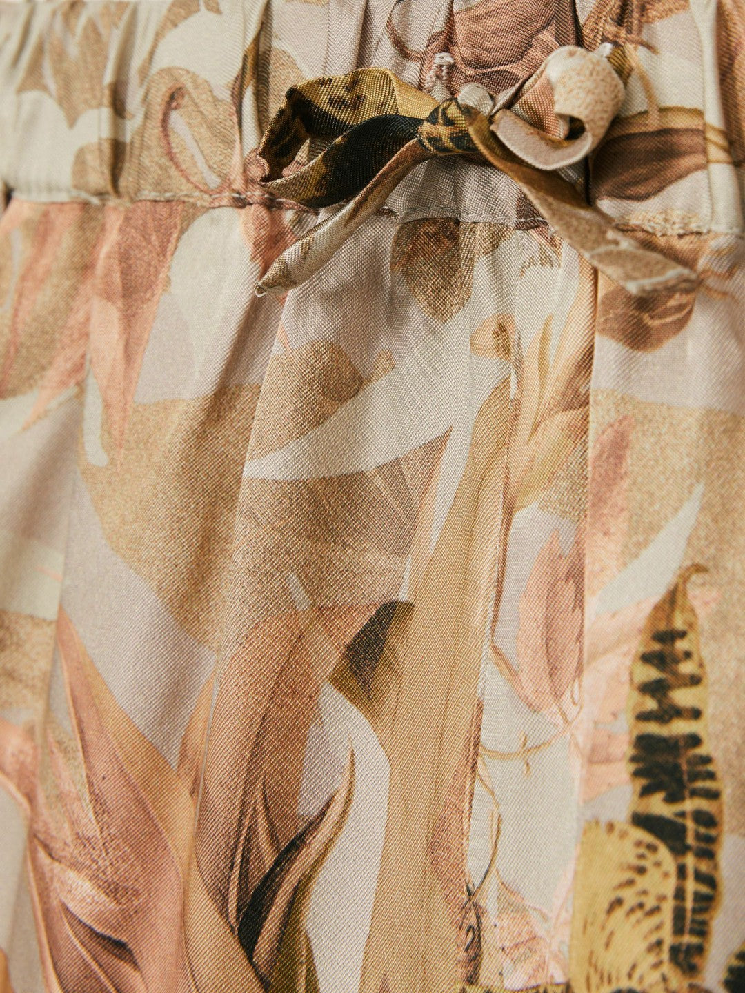 9-13 yrs  | NYBG Satin Floral-Print Shorts in Khaki