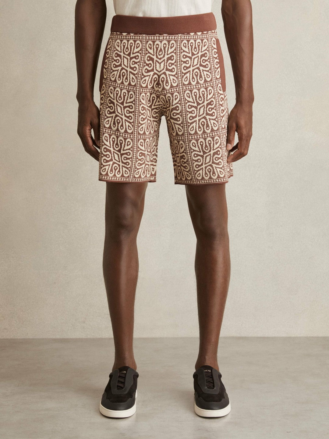 Tile Pattern Knit Shorts in Brown/White