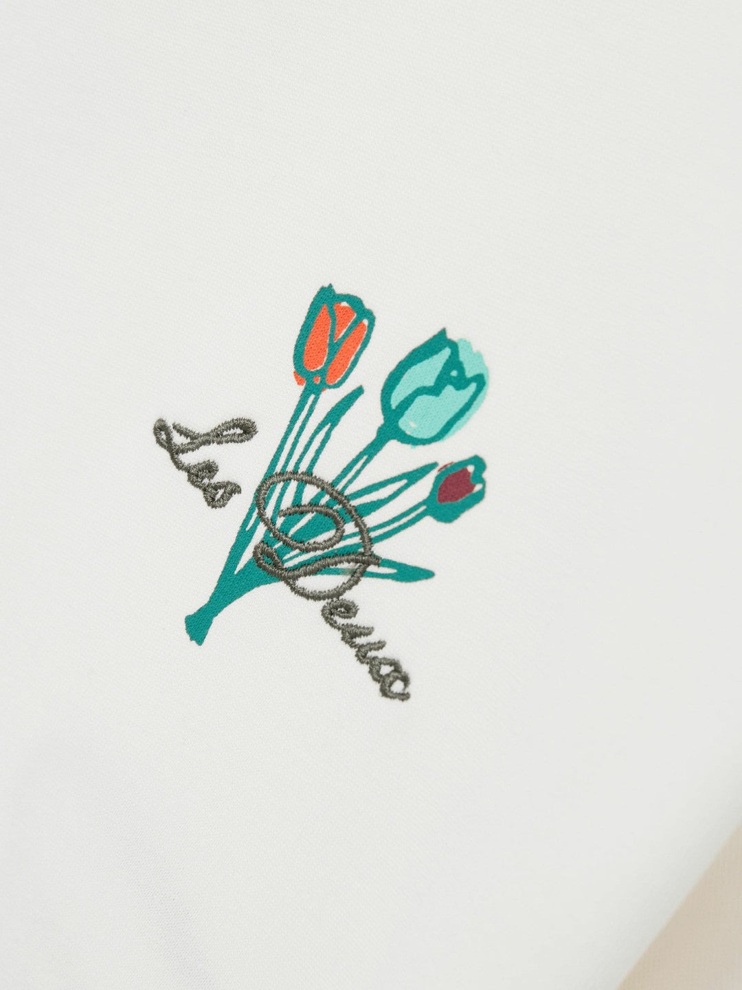 Les Deux 100% Cotton Café Print T-Shirt in Ivory Print