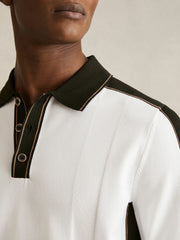 Colour-Block Knit Polo Shirt in Optic White/Green