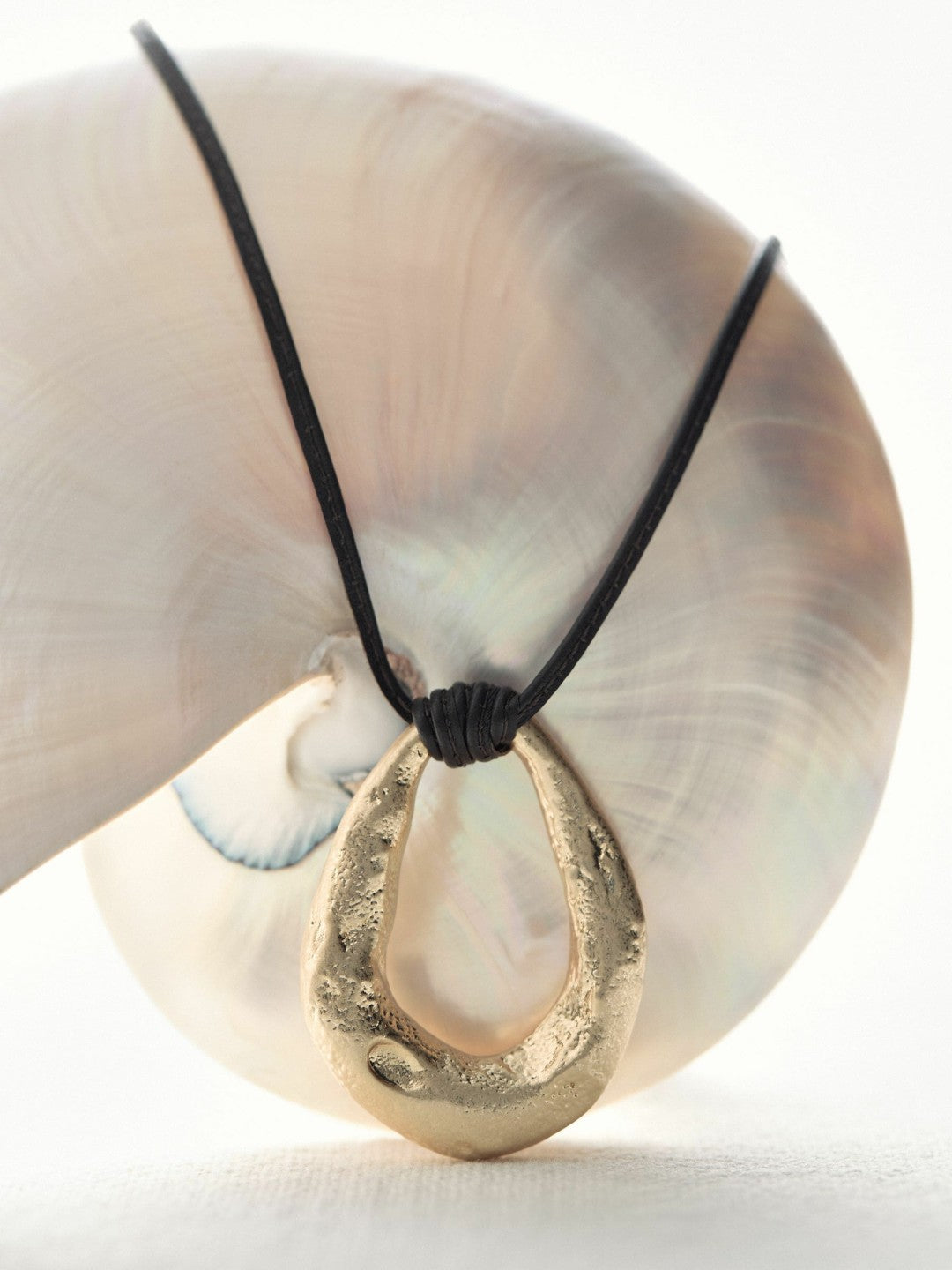Molten Link Pendant Necklace in Gold Tone