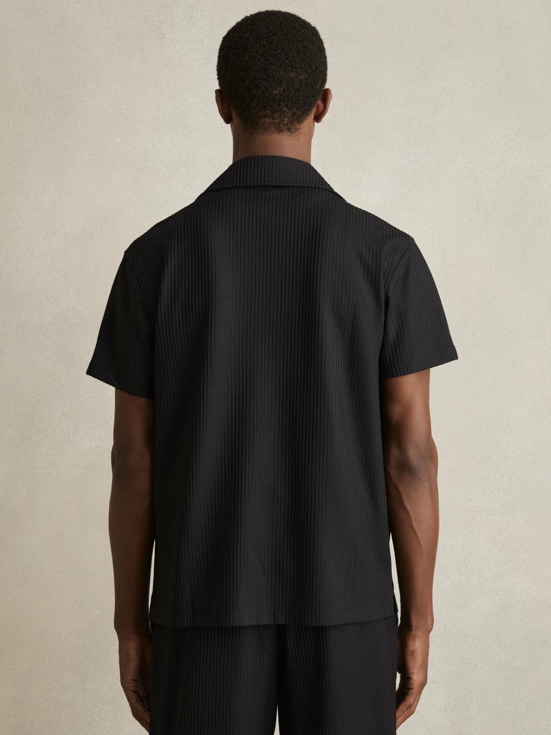 Textured-Knit Cuban-Collar Shirt in Black
