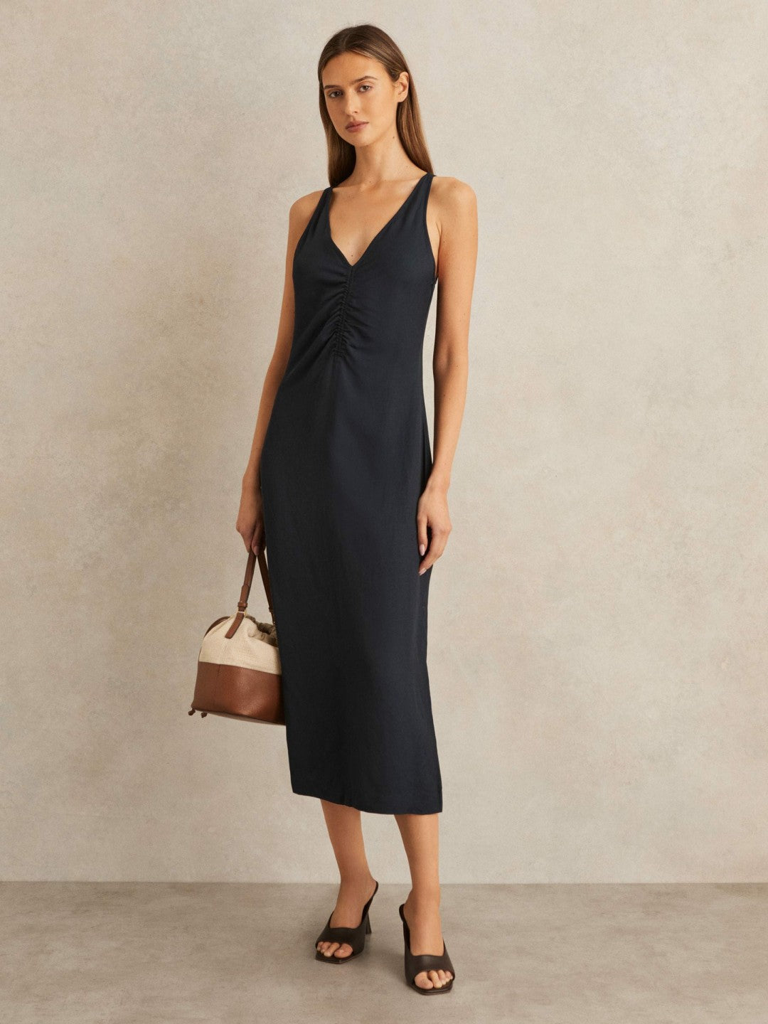Ruched Sleeveless Midi Dress With Linen in Navy