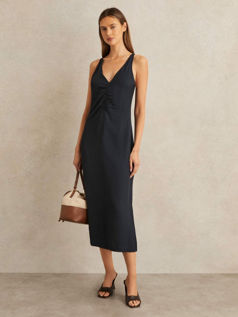 Ruched Sleeveless Midi Dress With Linen in Navy