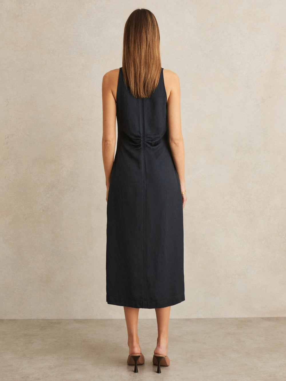 Ruched Sleeveless Midi Dress With Linen in Navy