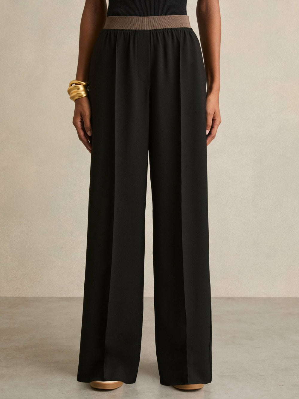 Wide-Leg Elasticated-Waist Trousers in Black