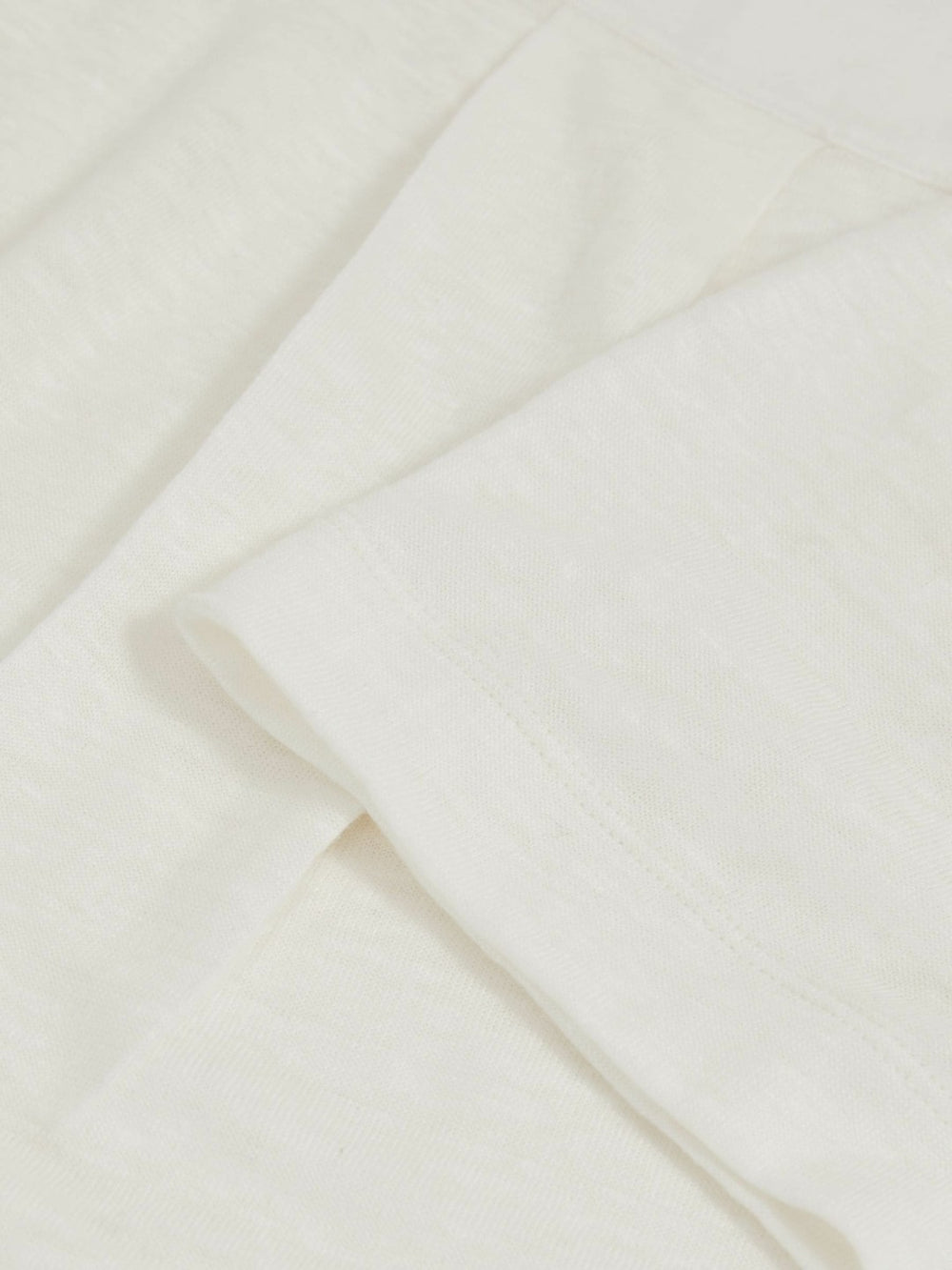 Linen V-Neck T-Shirt in White