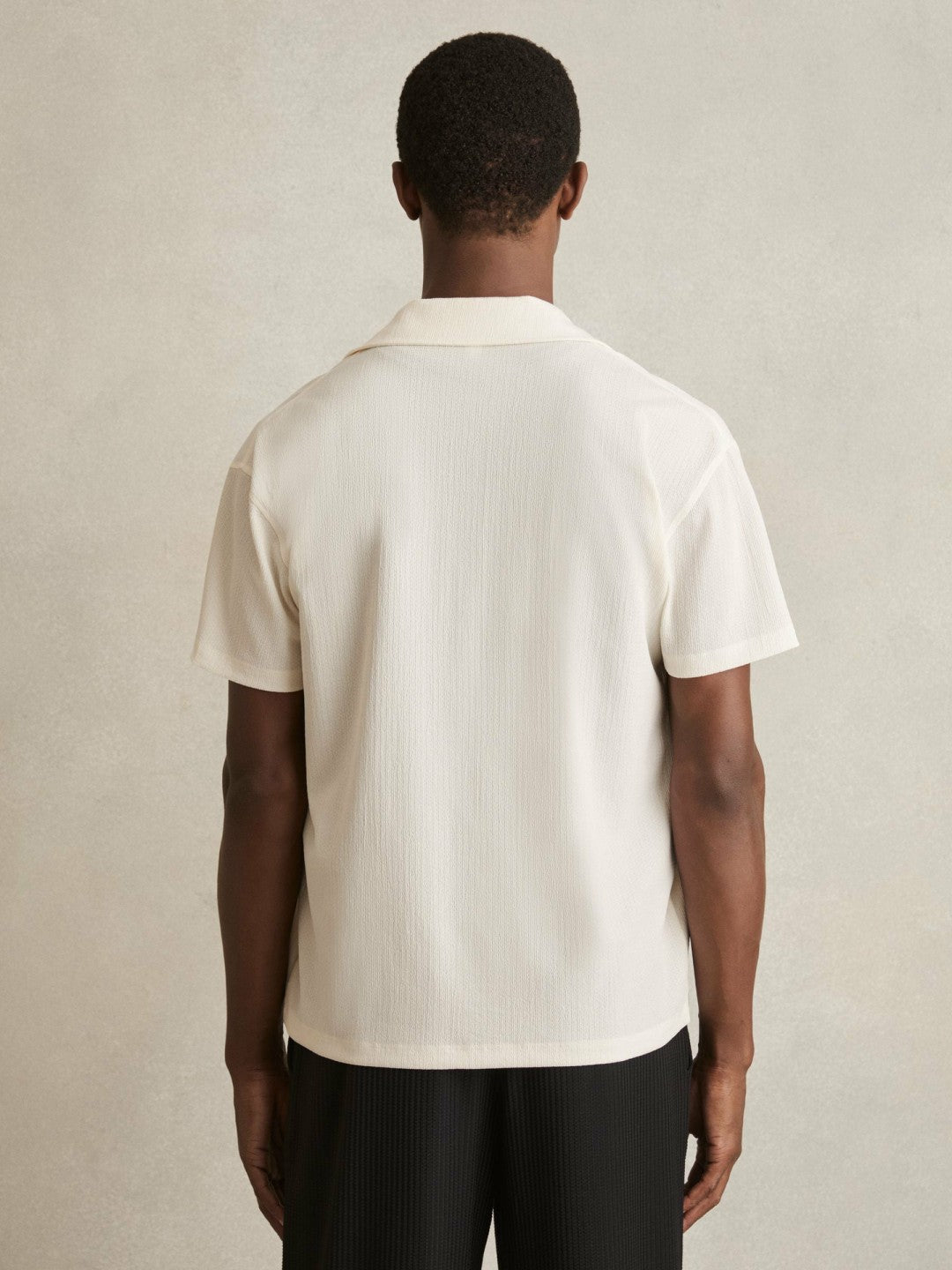 Graphic Print Cuban-Collar Shirt in White
