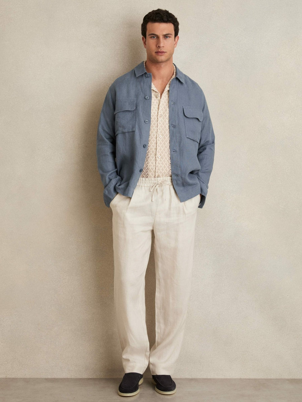 Linen Twin-Pocket Overshirt in Airforce Blue