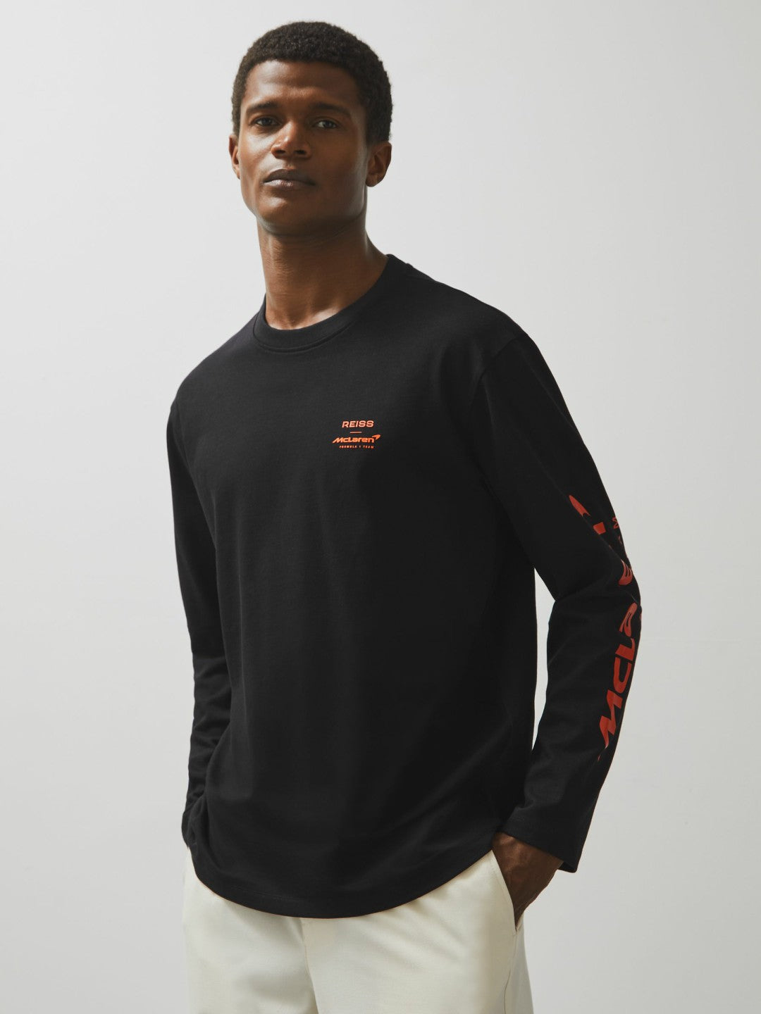 Unisex Fit McLaren F1 Team Tyre-Print T-Shirt in Black