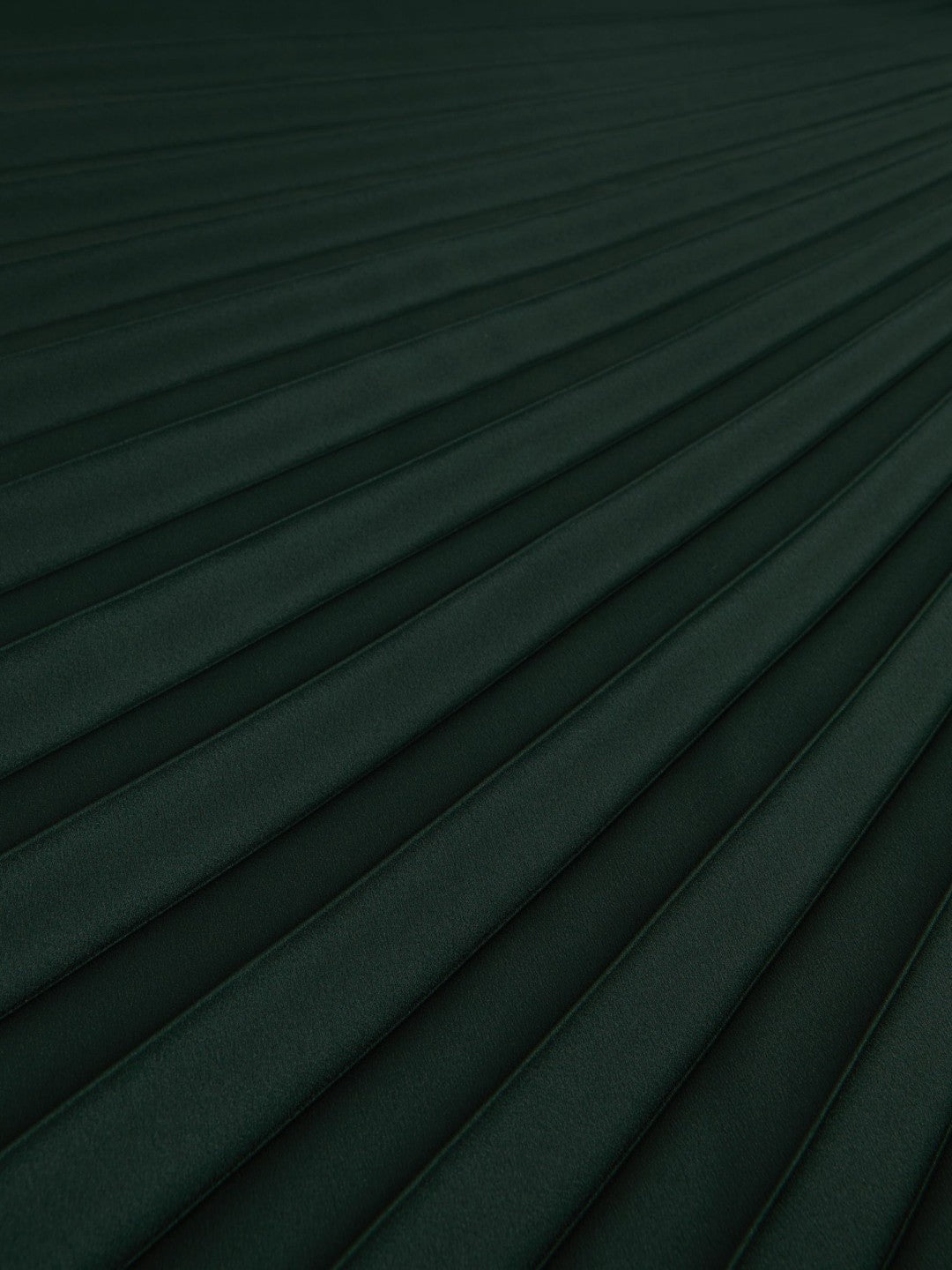 Pleated Midi Skirt in Dark Green