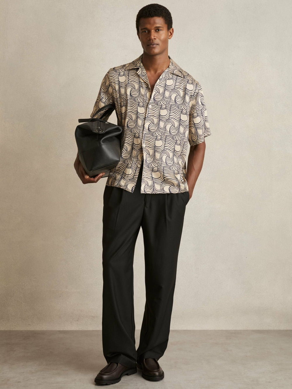 Wave Print Cuban Collar Shirt in Off White/Navy