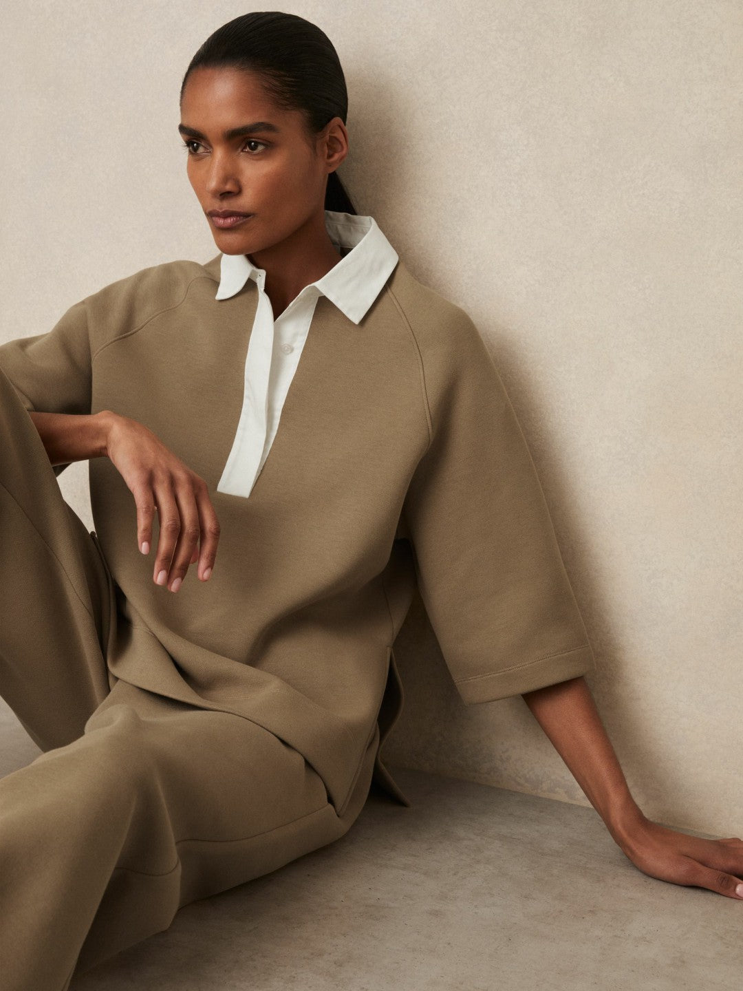 Cotton-Blend Interlock Collar Sweatshirt in Camel